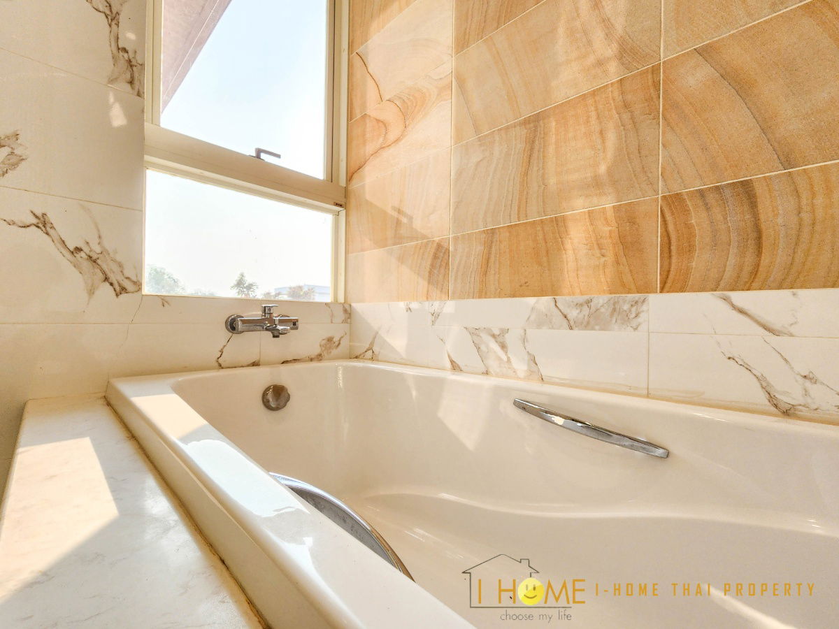 รูป ให้เช่า Pool Villa  2ชั้น  มี 4 ห้องนอน 5 ห้องน้ำ 1 ห้องครัว จอดรถได้ 2 คัน  - รูปที่ 35/50