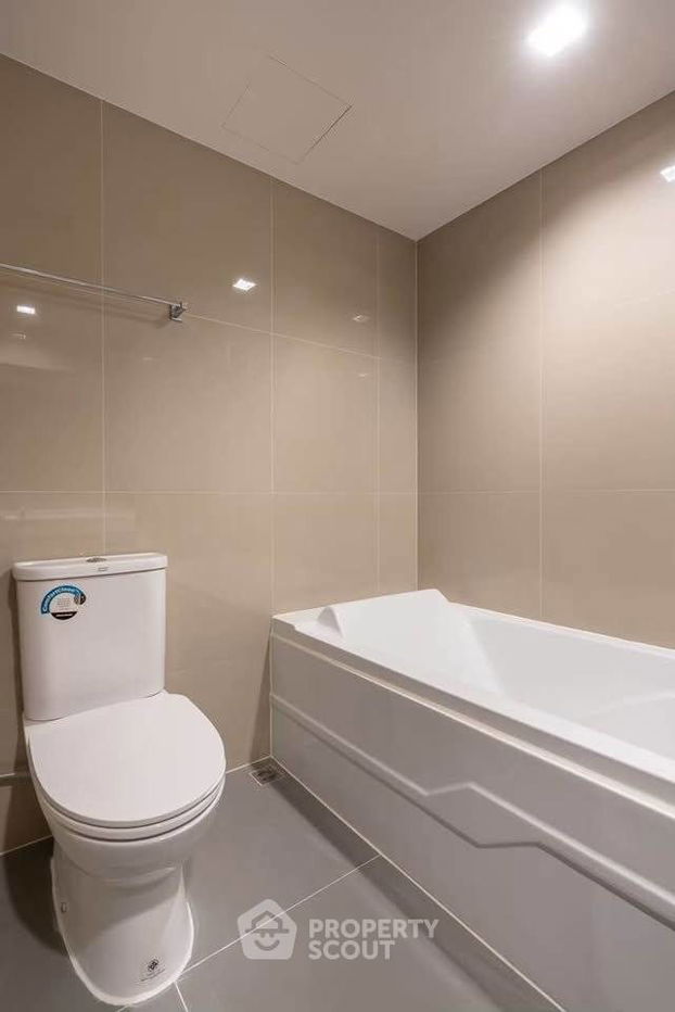 picture 1-BR Condo at Ideo Sukhumvit 93 near BTS Bang Chak (ID 2414072) - 10/12