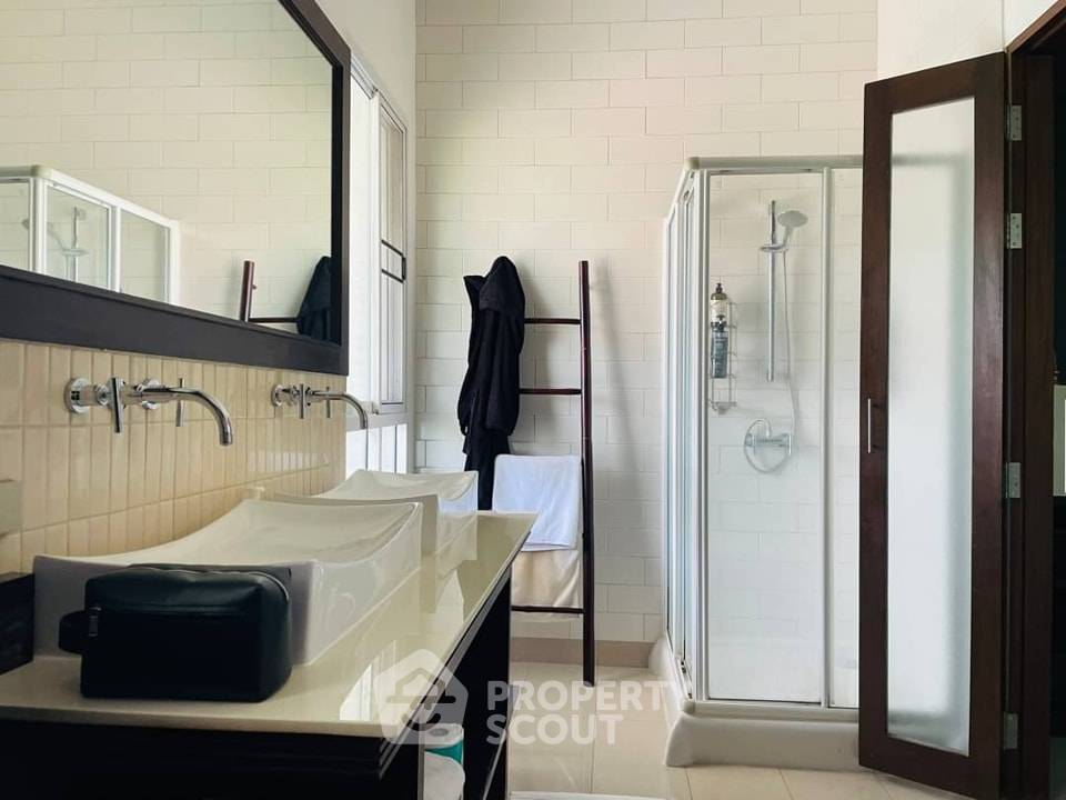 picture 1-BR Condo at Na Vara Residence near BTS Chit Lom (ID 1865460) - 3/13