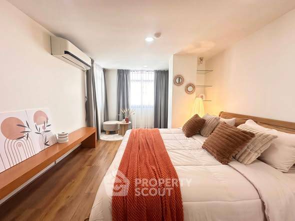 picture 2-BR Condo at Green Point Silom near BTS Chong Nonsi (ID 2445262) - 2/4