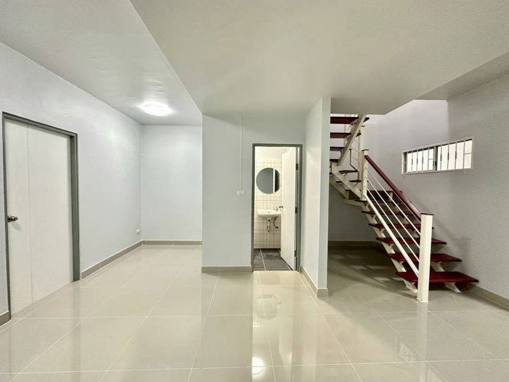 รูป ขายทาวน์โฮมมือสองรีโนเวทใหม่ พร้อมอยู่ บางใหญ่ หมู่บ้านพฤกษา 45 - รูปที่ 10/18