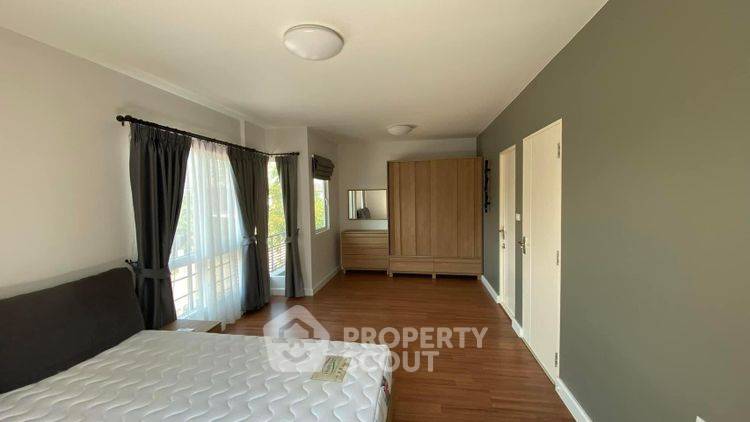 picture 3-BR House at Pruklada Prachauthit 90 in Thung Khru (ID 2446890) - 9/14