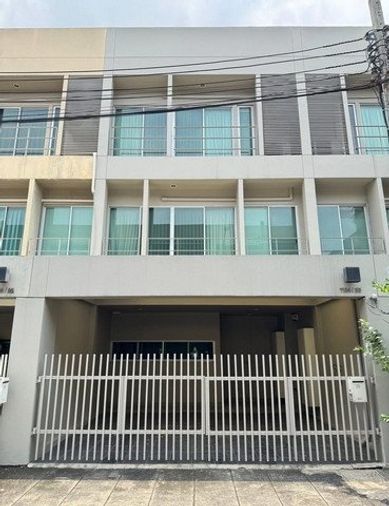 3-bed townhouse for rent, 186 sqm, 21 sq wah, NOBLE CUBE PATTANAKARN