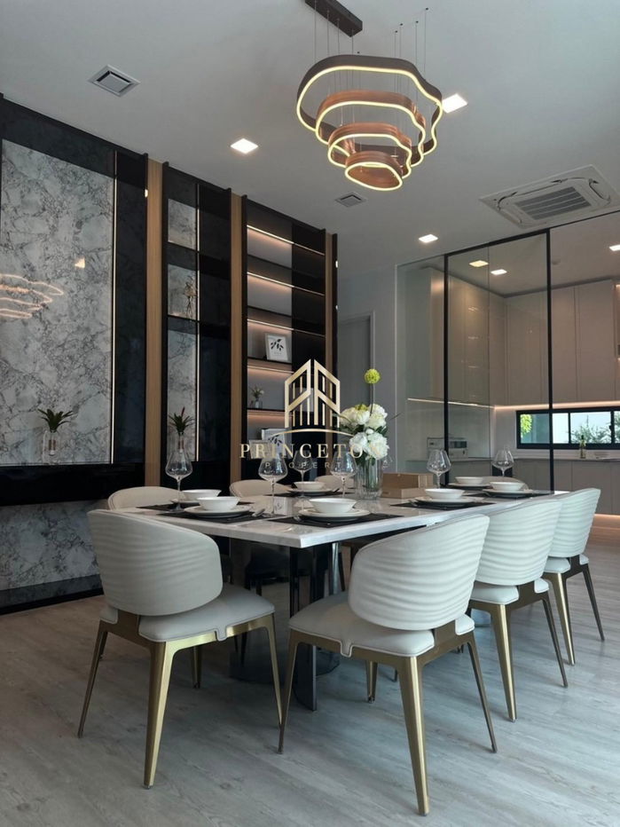 picture Luxury House For Rent Vive KrungthrepKreetha With Private Pool - 16/37