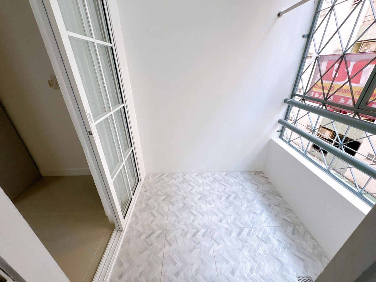 รูป P-1217 🐶😸คอนโดเลี้ยงสัตว์ได้ รัชดา 36 ห้องใหญ่ กู้เต็ม 100% ✅เพียง 1.09 ล้านบาท✅ห้องสวยพร้อมเข้าอยู่ *0659174222*🐶😸 - รูปที่ 11/12