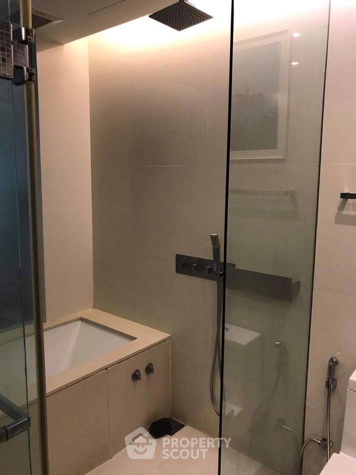 รูป คอนโด 1-ห้องนอน ที่ เดอะ รูม สุขุมวิท 21 ใกล้ MRT สุขุมวิท (ID 391678) - รูปที่ 8/9