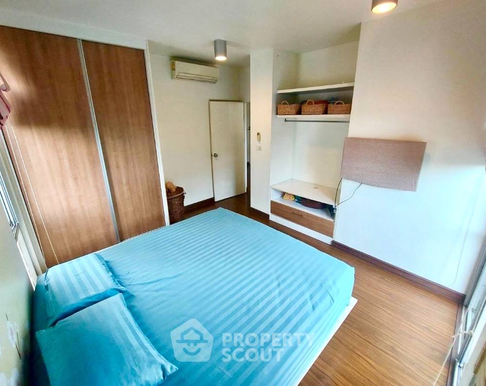 picture 2-BR Condo at The Iris near ARL Hua Mak (ID 878279) - 8/13