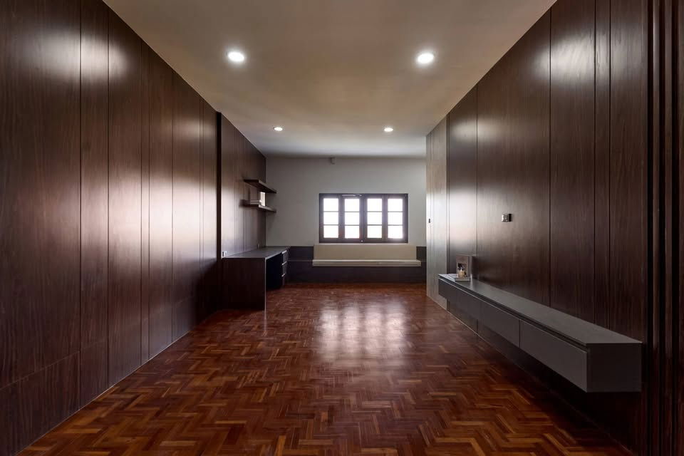 รูป ให้เช่าทาวน์โฮม 4 ชั้น  4 ห้องนอน 5 ห้องน้ำ 1 ห้องรับแขก 1 ห้องครัว   2  ที่จอดรถ - รูปที่ 6/23