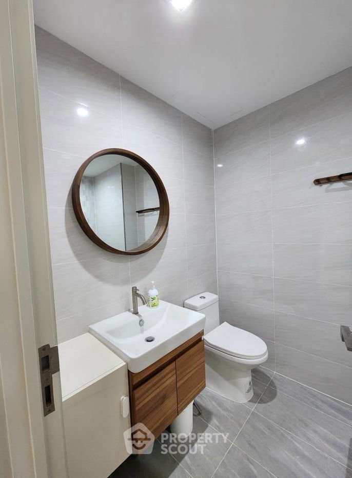 picture 2-BR Condo at The Room Sathorn-Taksin near BTS Pho Nimit (ID 2459194) - 12/21