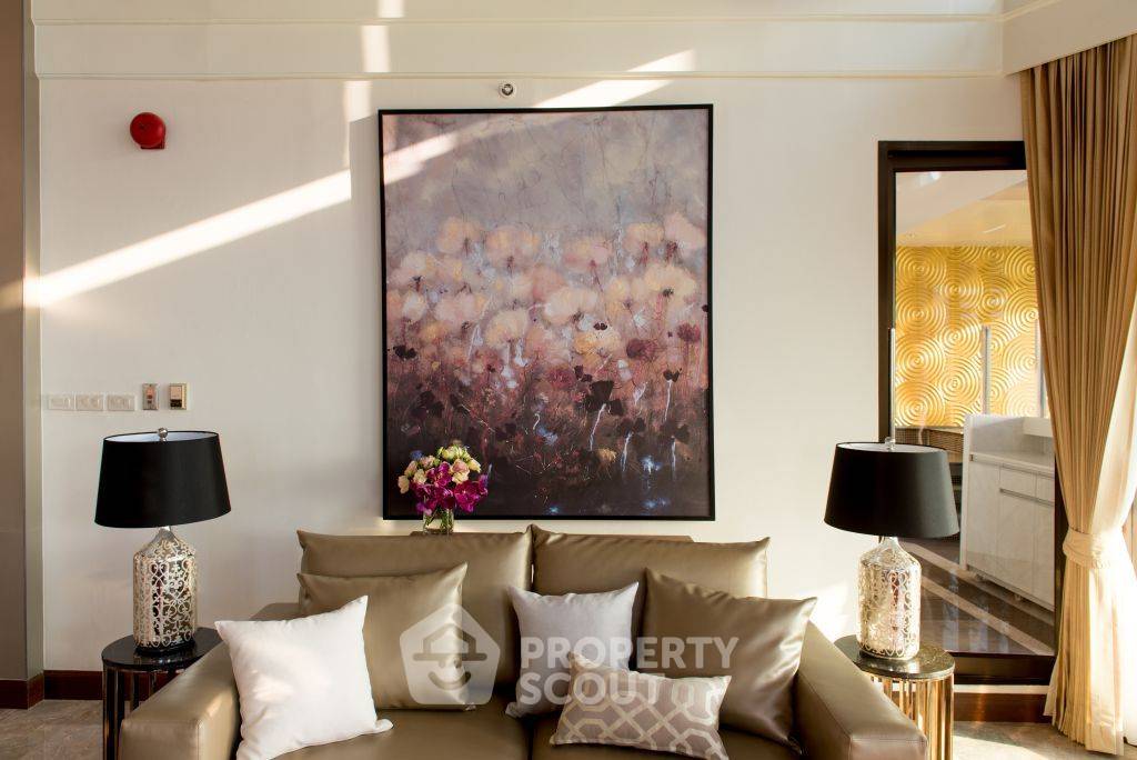 picture Spectacular High Rise 4-BR Penthouse near MRT Queen Sirikit National Convention Centre (ID 1286665) - 38/49