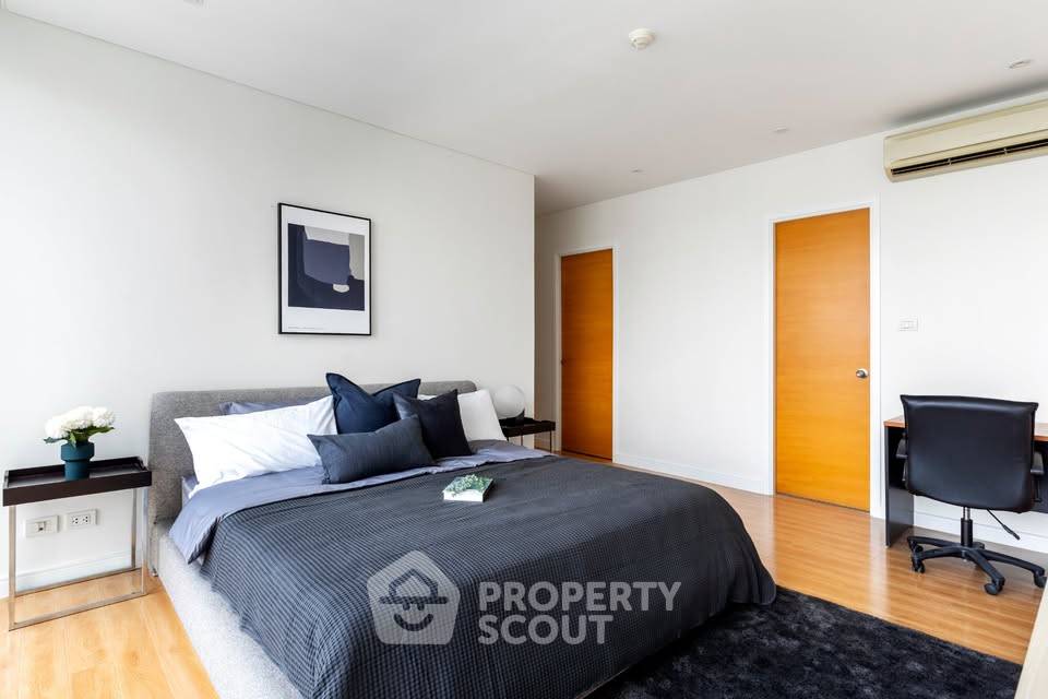 picture 2-BR Condo at Fullerton Sukhumvit near BTS Ekkamai (ID 2369470) - 11/33