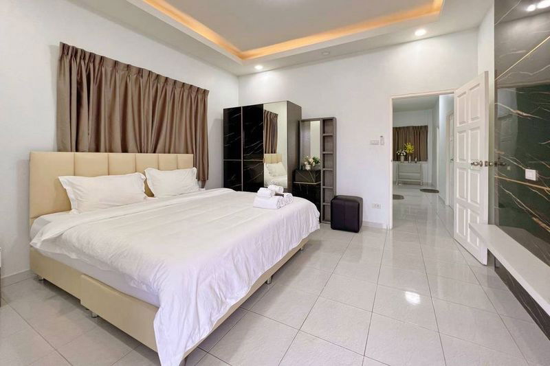 รูป ให้เช่า Royal View Village (รอยัล วิว วิลเลจ) 4 ห้องนอน 3 ห้องน้ำ - รูปที่ 8/14