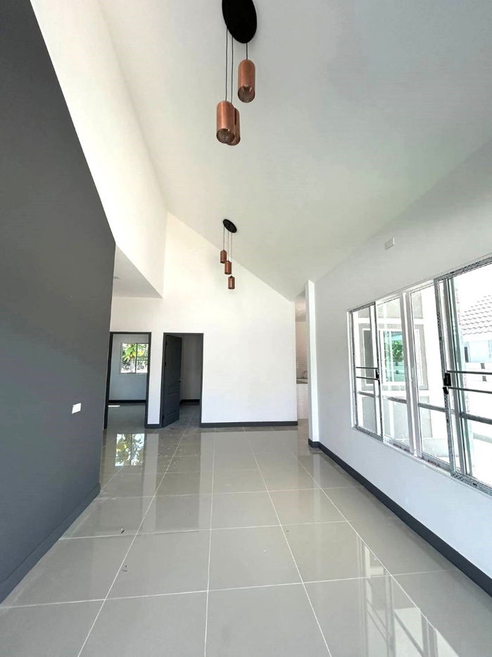 picture Single-storey detached house for sale  3 bedrooms 2 bathrooms and 2 parkings. - 2/13