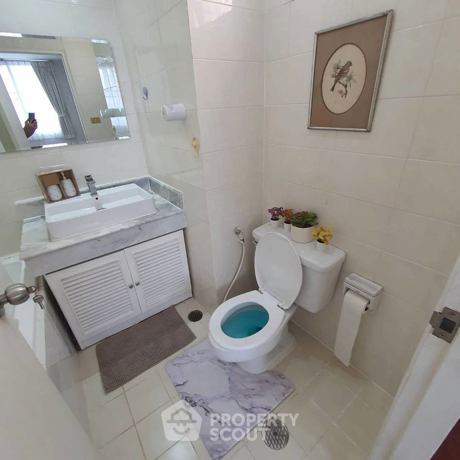 picture 3-BR Condo at D.S. Tower 2 Sukhumvit 39 Condominium near MRT Sukhumvit (ID 2458550) - 10/10