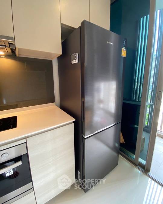 picture 1-BR Condo at The Room Bts Wongwianyai near BTS Wongwian Yai (ID 2461041) - 6/9