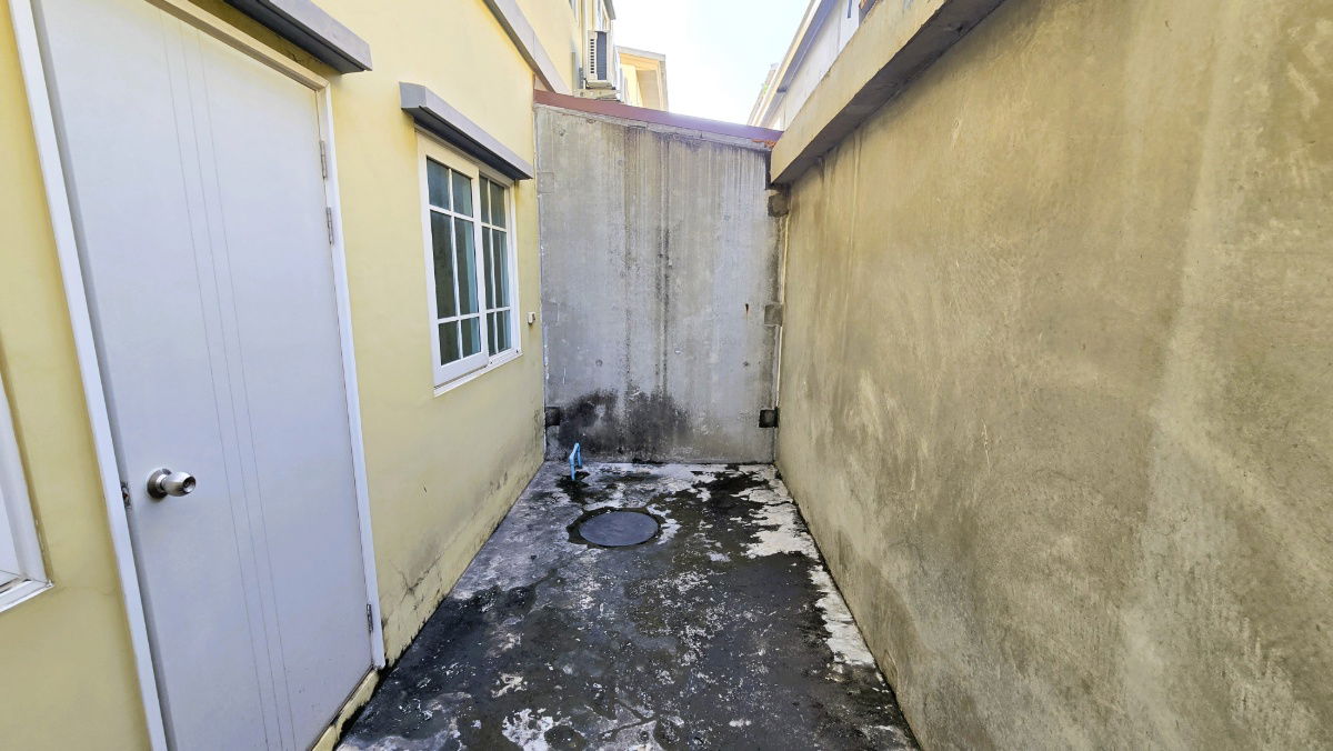 รูป สภาพมือ1 ไม่เคยเข้าอยู่ ทำเลดีๆ ราคาเบาๆ ขาย บ้าน ทาวน์โฮม โกลเด้น ทาวน์ บางแค 19 ตารางวา ใกล้ MRT หลักสอง ถนน กาญจนาภิเษก ถนนเพชรเกษม บางแค - รูปที่ 17/25