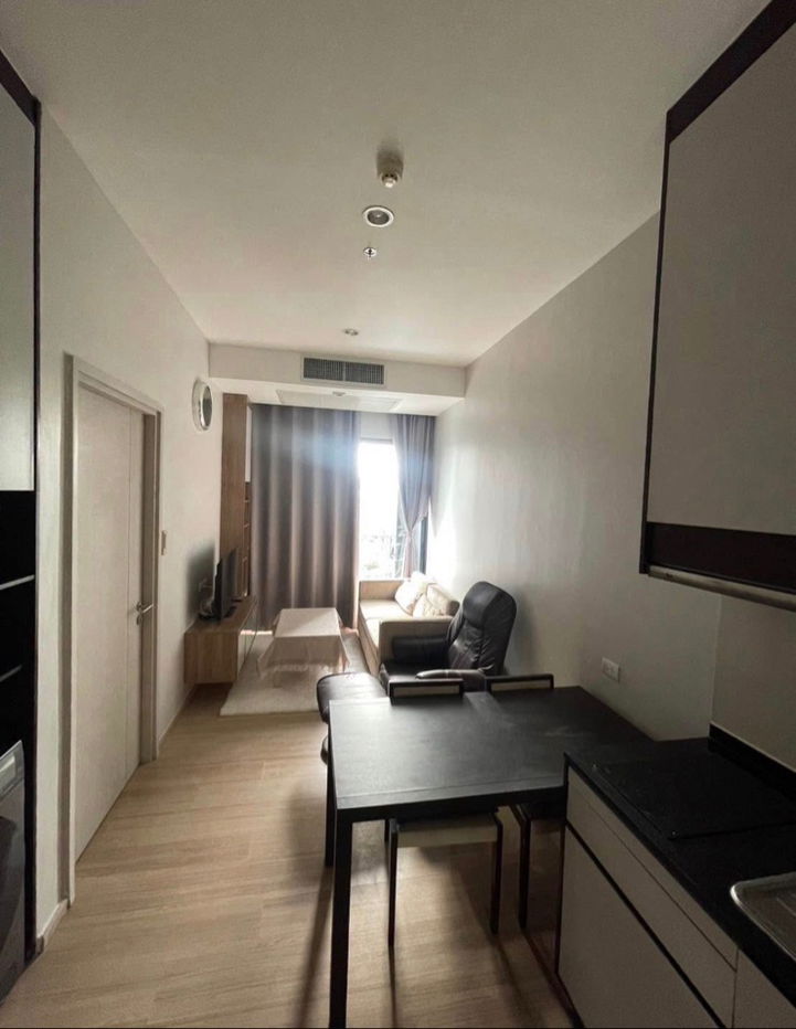 picture “If you’re looking for a place near Thonglor, check this room out. 1 Bedroom • 17,500 THB/month. - 8/9