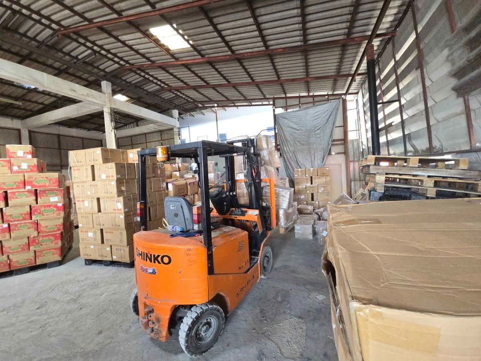 รูป ให้เช่าโกดัง ใกล้สาย2กับสาย3 ซอยนครลุง8 ขนาด450 ตรม. พร้อมออฟฟิศ ห้องพักคนงาน - รูปที่ 2/5