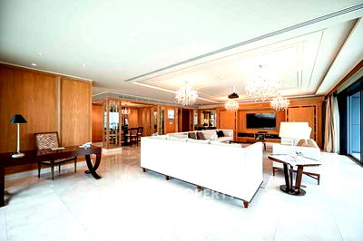 Condos for rent BTS Chit Lom : 3-BR Condo at The Residences At The St Regis Bangkok near BTS Ratchadamri (ID 2427779)