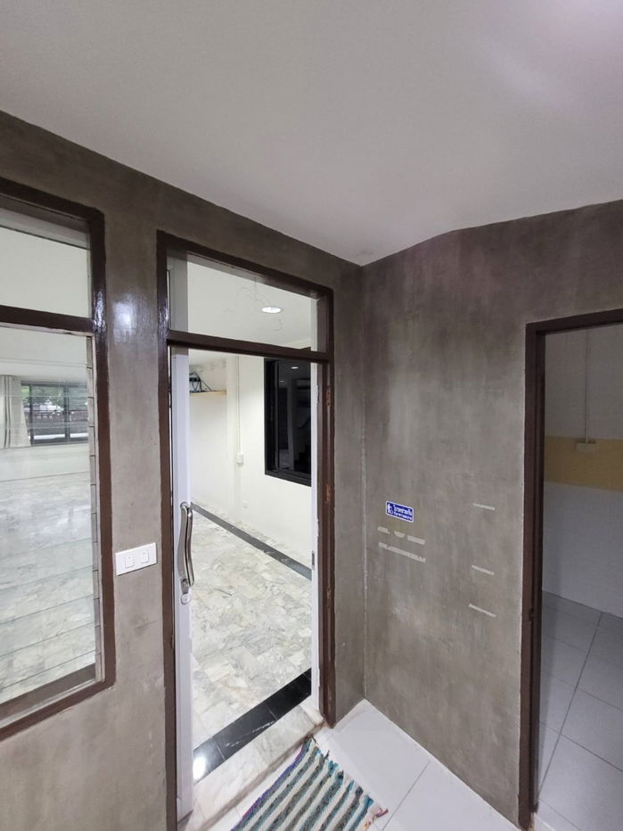 picture Townhouse for rent near MRT Huai Khwang, fully furnished, ready to move in - 13/18