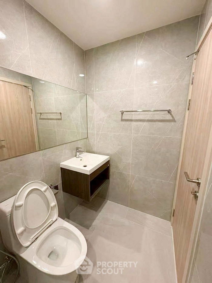 picture 2-BR Condo at Nue District R9 near MRT Phra Ram 9 (ID 2459960) - 9/10