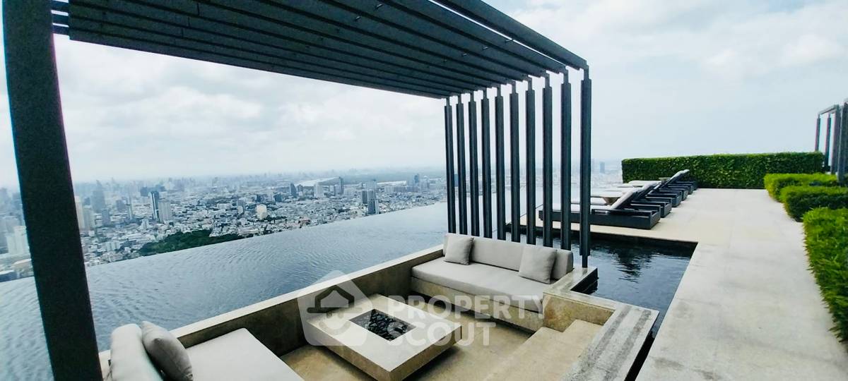 picture 2-BR Condo at Four Seasons Private Residences Bangkok near BTS Saphan Taksin (ID 1384195) - 13/19