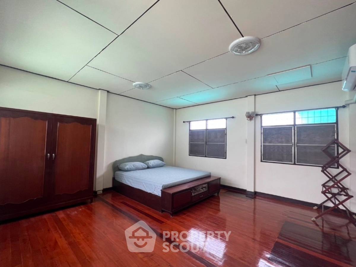 picture 4-BR House near MRT Tao Poon (ID 1159304) - 4/7