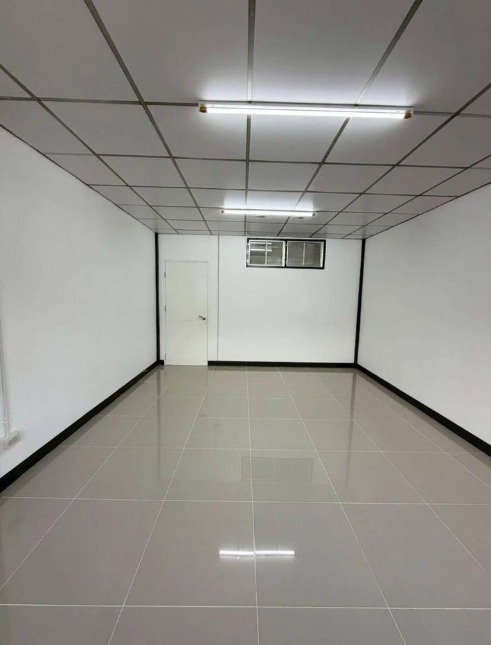 รูป T 1467 ให้เช่า ทาวน์เฮ้าส์ 2 ชั้น รีโนเวทใหม่ ม.พระปิ่น2 ซ.บรมราชชนนี70 บ้านสวย พร้อมอยู่ ราคา 8,000 บาท - รูปที่ 11/18