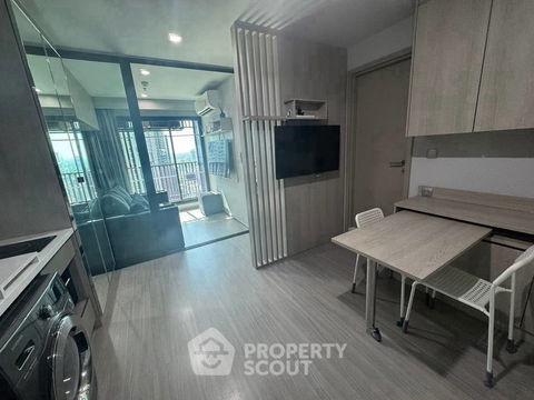 1-BR Condo at Life Ladprao near BTS Ha Yaek Lat Phrao (ID 2458724)