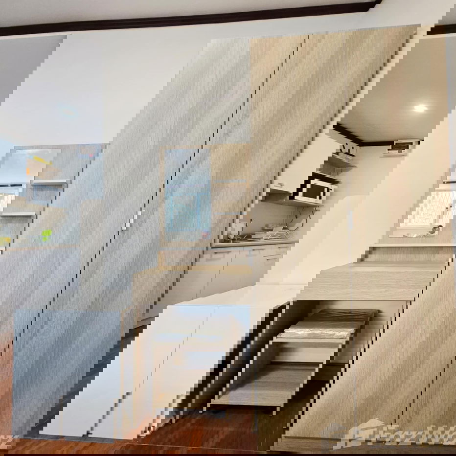 รูป Tastefully Refurbished Condo at Subkaew Tower | 11th Floor | 5550361 - รูปที่ 5/13