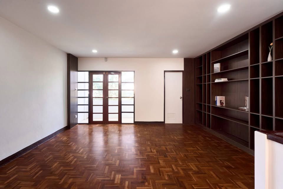 รูป ให้เช่าทาวน์โฮม 4 ชั้น  4 ห้องนอน 5 ห้องน้ำ 1 ห้องรับแขก 1 ห้องครัว   2  ที่จอดรถ - รูปที่ 14/23