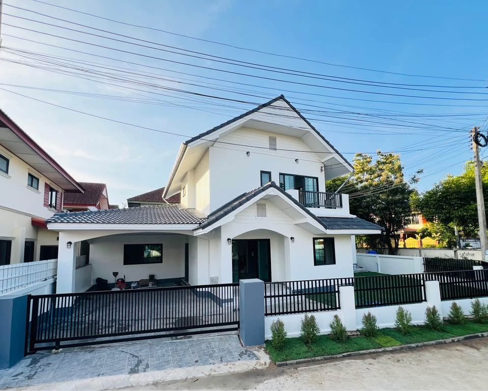 picture Two-storey detached house for sale 3 bedrooms 3 bathrooms and 2 parkings. - 1/20