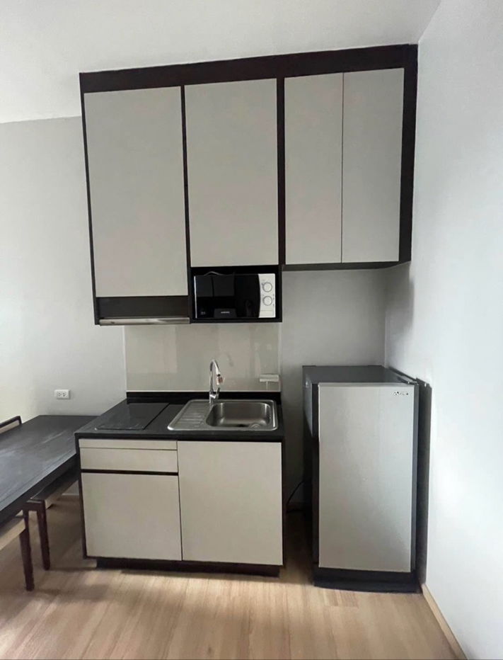 picture “If you’re looking for a place near Thonglor, check this room out. 1 Bedroom • 17,500 THB/month. - 7/9