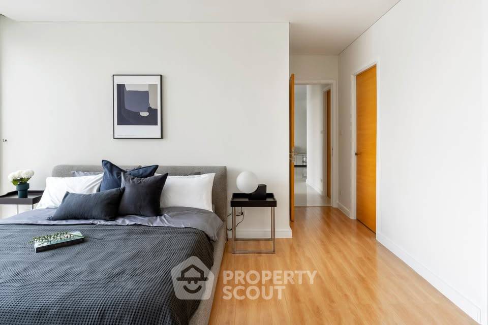 picture 2-BR Condo at Fullerton Sukhumvit near BTS Ekkamai (ID 2369470) - 12/33