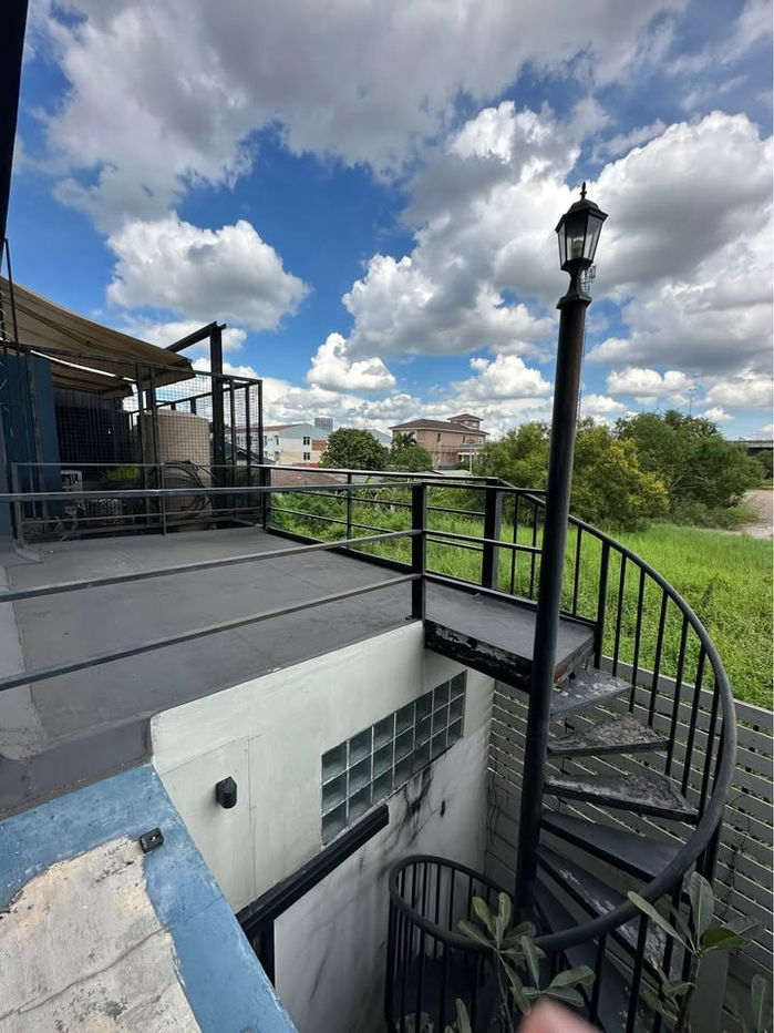 รูป HR3061ให้เช่าHome Office 3 ชั้น หมู่บ้าน Haus 35 ซอยแจ้งวัฒนะ 35 พร้อมเข้าอยู่ เหมาะทำเป็นโฮมออฟฟิศ - รูปที่ 2/36