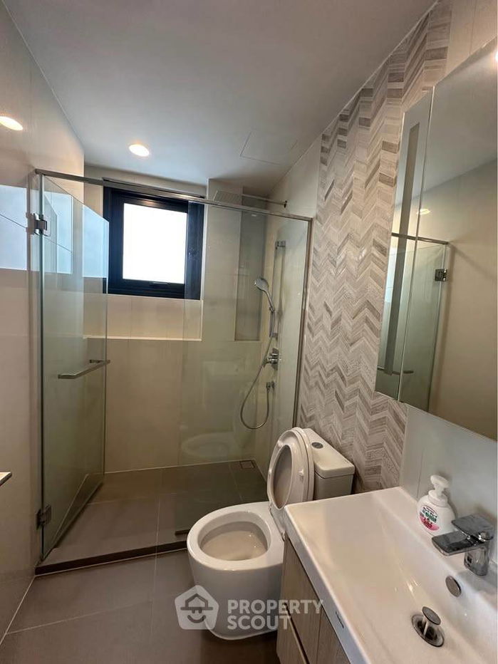 picture 2-BR Condo at Oka Haus Sukhumvit 36 near BTS Thong Lor (ID 2434615) - 11/11