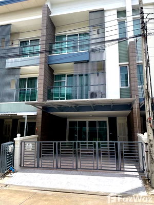 เช่าทาวน์โฮม เขตสวนหลวง : ทาวน์เฮ้าส์ให้เช่า 3 ห้องนอน ในโครงการ ทาวน์อเวนิว ศรีนครินทร์ 1645376