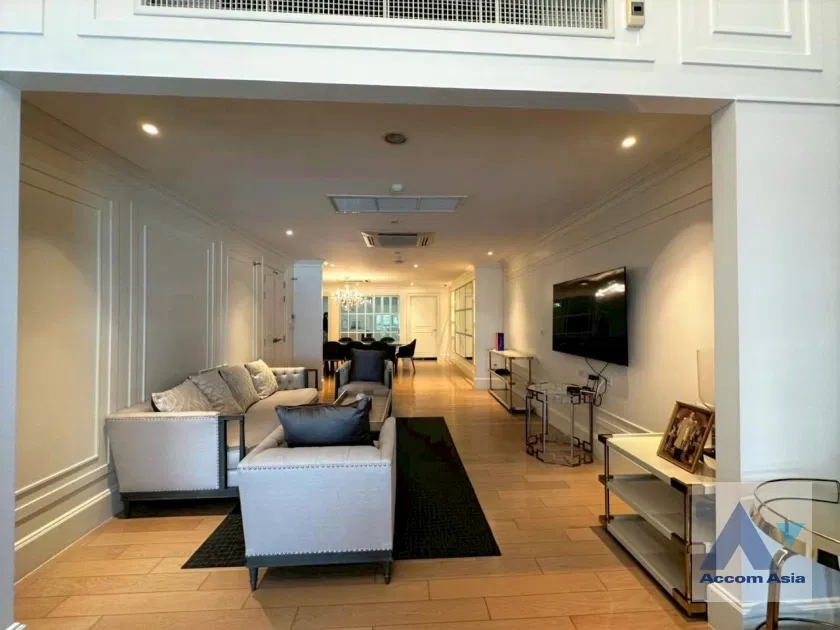 picture 🔼🔽 AccomA 📩  4 BR Townhouse in Khlong Tan Nuea (AA45115) - 3/20