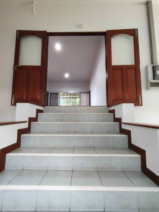 รูป HR3064ให้เช่าบ้านเดี่ยวชั้นเดียว สไตล์ Tropical Cozy ในทำเลศักยภาพ โชคชัย 4 สตรีวิทยา 2 - รูปที่ 5/10