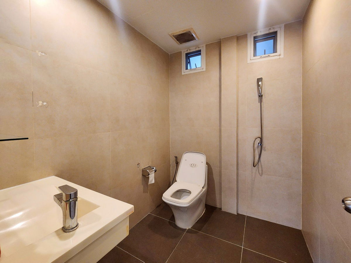 รูป HR3059ให้เช่าบ้านเดี่ยวหรู โครงการบ้านลาดพร้าว Exclusive and Residence ติดถนนเลียบด่วนเอกมัย- รามอินทราใกล้ห้าง เซ็นทรัล อีสวิล ใกล้ทางด่วน    - รูปที่ 44/51