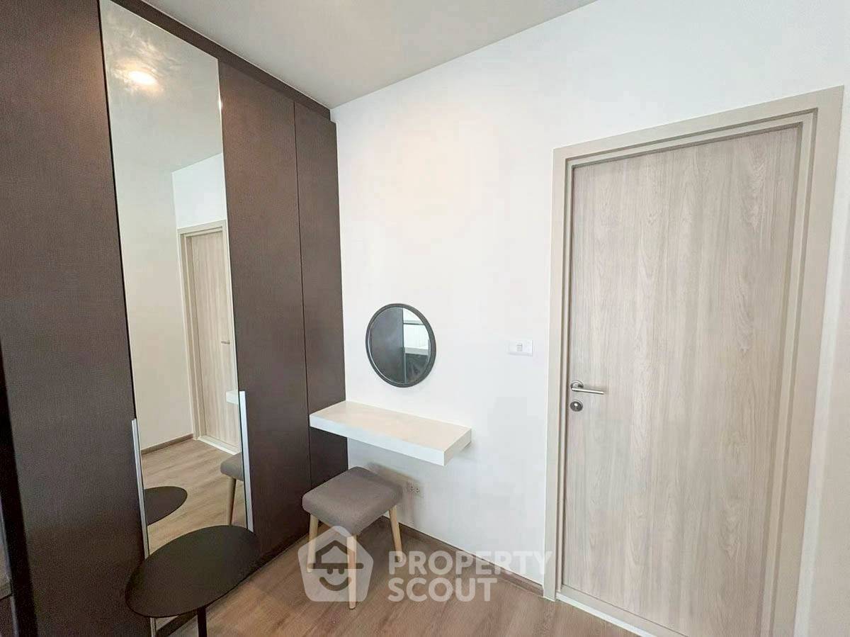 picture 2-BR Condo at Nue District R9 near MRT Phra Ram 9 (ID 2459960) - 5/10