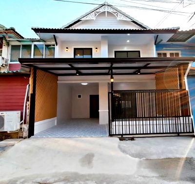 ขายทาวน์โฮม : ฟรีโอน! ทาวน์เฮ้าส์ 2 ชั้น พฤกษา 14A วัดลาดปลาดุก | 3 นอน ตกแต่งใหม่! หน้าบ้านไม่ชนใคร | 1.89 ลบ.