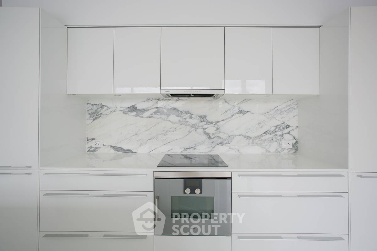 picture 2-BR Condo at Four Seasons Private Residences Bangkok near BTS Saphan Taksin (ID 1384195) - 10/19