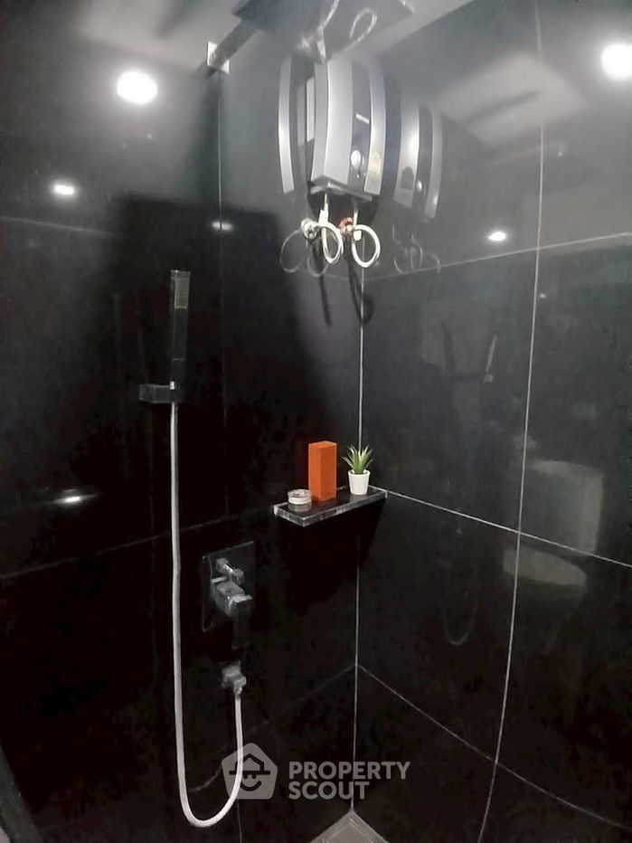 picture 2-BR Condo at Rhythm Sukhumvit 36-38 near BTS Thong Lor (ID 2434733) - 8/27