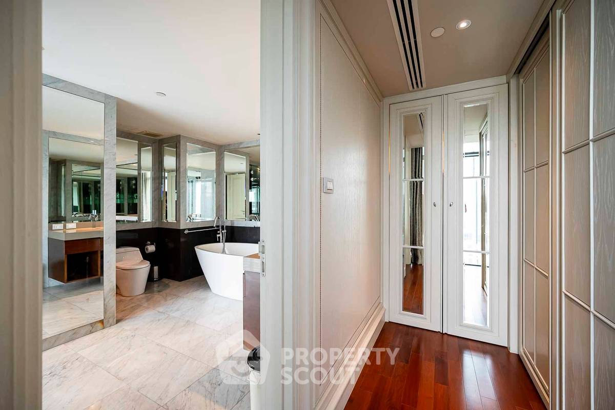 picture 3-BR Condo at The Residences At The St Regis Bangkok near BTS Ratchadamri (ID 2427779) - 14/14