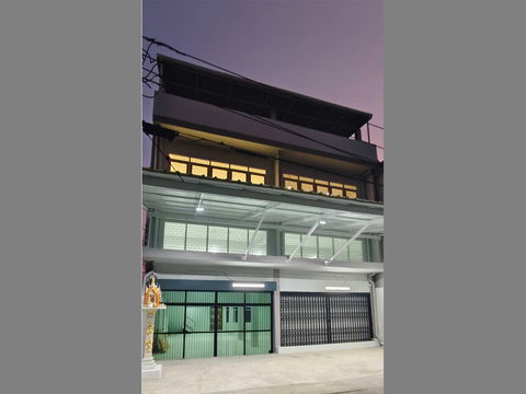 (โปรโมชั่น 55,000) รีโนเวทย์ ใหม่ทั้งตึก อาคารพาณิชย์ 2 คูหา 400 ตร.ม. หน้ากว้าง 10 ม. จอดรถ 5 คัน ทำเลแบริ่ง ใกล้ BTS