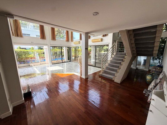 รูป [ให้เช่า] หมู่บ้าน นวธานี เรสซิเดนซ์ เสรีไทย / 3 ห้องนอน 3 ห้องน้ำ / 200 ตรว. 350 ตรม. **65,000** บ้านเดี่ยวหลังใหญ่ ใกล้ห้างแฟชั่นไอซ์แลนด์ - รูปที่ 2/15