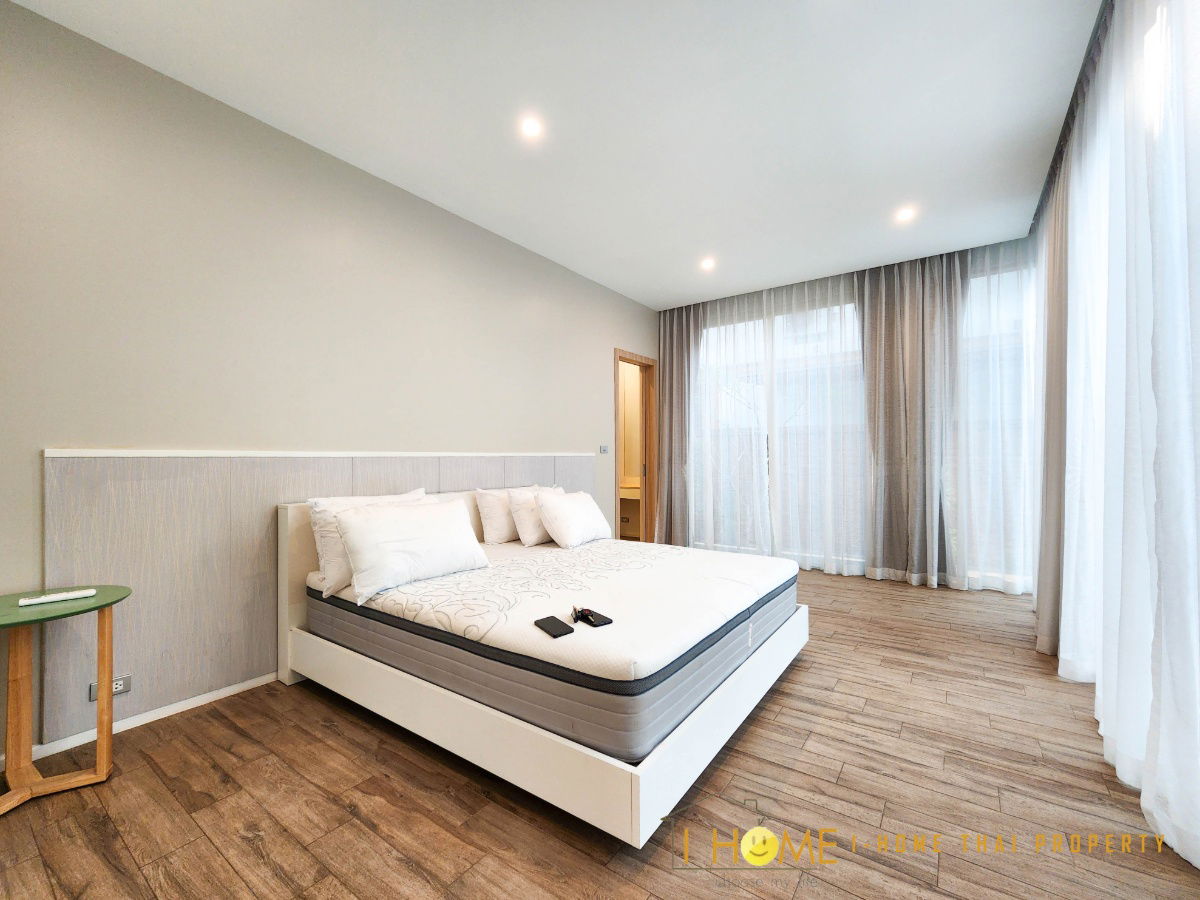 รูป ให้เช่า Pool Villa  2ชั้น  มี 4 ห้องนอน 5 ห้องน้ำ 1 ห้องครัว จอดรถได้ 2 คัน  - รูปที่ 18/50