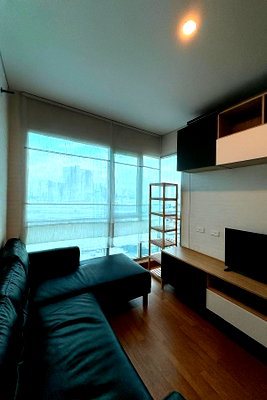 Condos for sale : For Sell Condo LUMPINI PLACE RATCHADA - SATHU Building 1, Floor 11,1 bed room, Room size 28 sqm