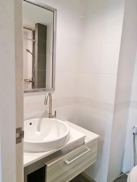 รูป ให้เช่า คอนโด JW Condo @ ดอนเมือง ตึก C ชั้น 2 ห้องสวย 1 ห้องนอน 26 ตรม.  เพียง 8,500 บาท - รูปที่ 10/13